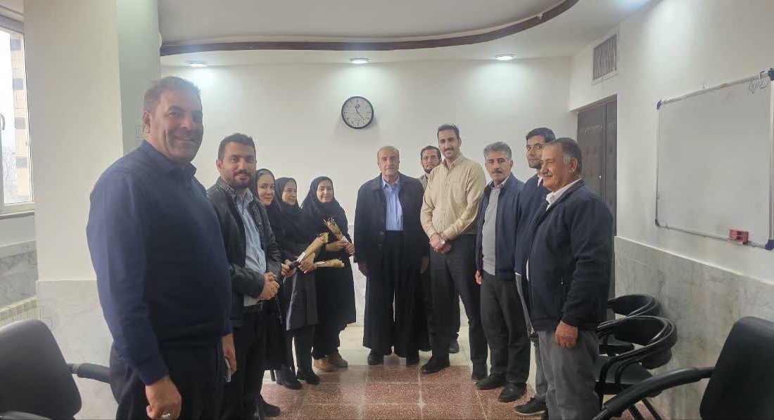 تجلیل از بانوان شاغل در شهرداری به مناسبت ولادت حضرت فاطمه زهرا(س) وروز زن